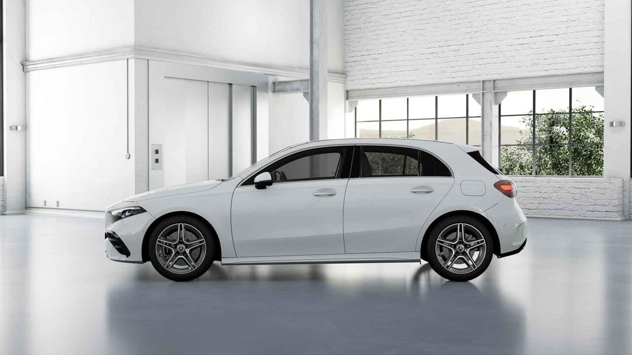 Mercedes-Benz A-KLASSE 250 e Business Solution AMG | Panoramaschuifdak | Stoelverwarming | Achteruitrijcamera | MULTIBEAM LED |