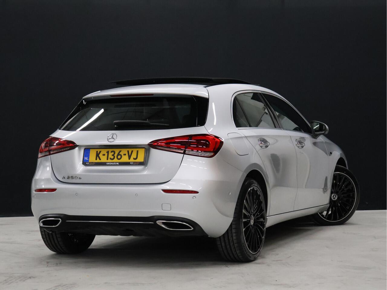 Mercedes-Benz A-KLASSE 250 e Sport [SCHUIFKANTELDAK, LED, CAMERA, MEMORY SEATS, APPLE CARPLAY, BURMESTER SOUND, ANDROID, VOL LEDER, NIEUWSTAAT]