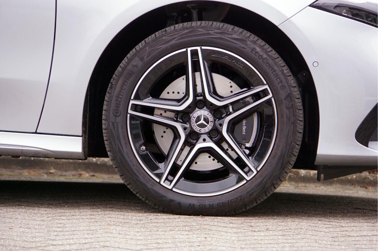 Mercedes-Benz A-KLASSE A 250 e AMG Line Night Facelift | Pano Carplay Distronic Sfeer