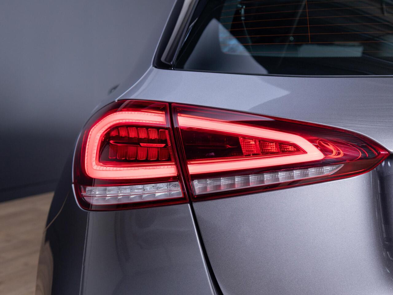 Mercedes-Benz A-KLASSE Hatchback 180 Business Solution