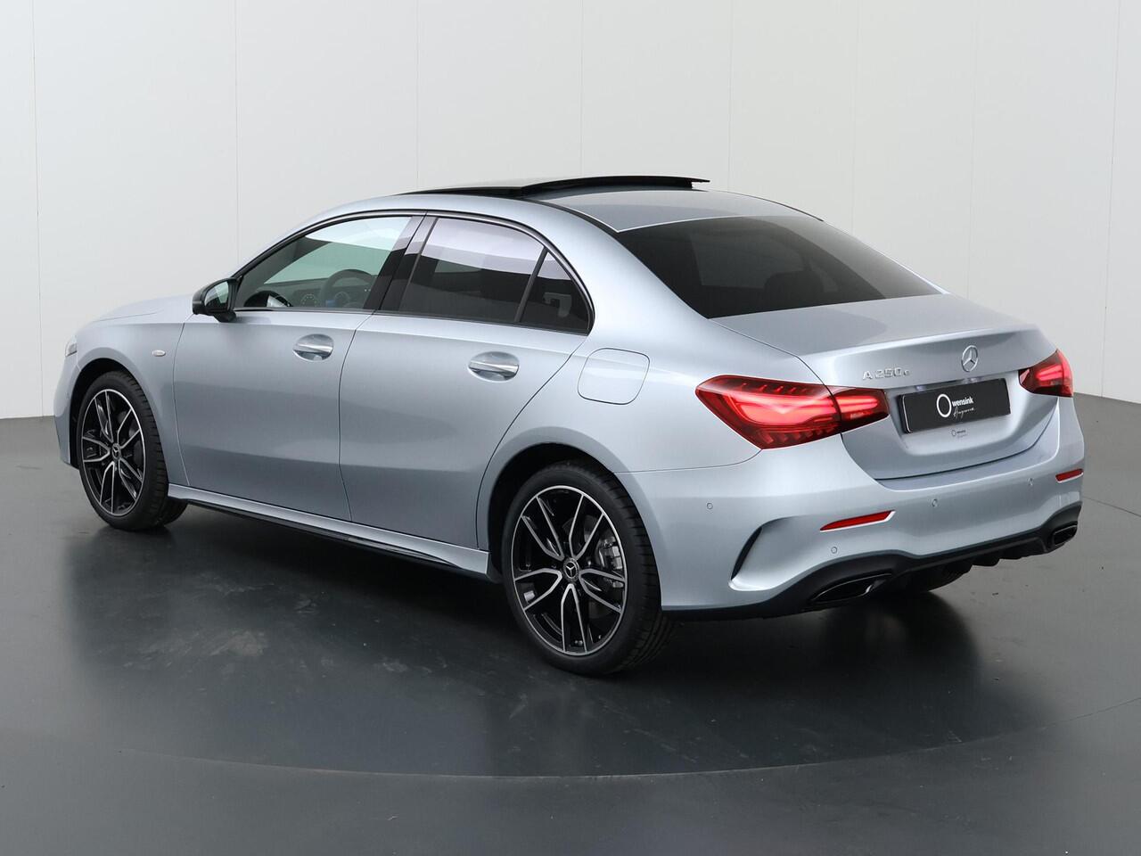 Mercedes-Benz A-KLASSE 250e Limousine Business Solution AMG | Plus pakket | Panorama-schuifdak | Headup display | Memory stoelen | 360* camera |