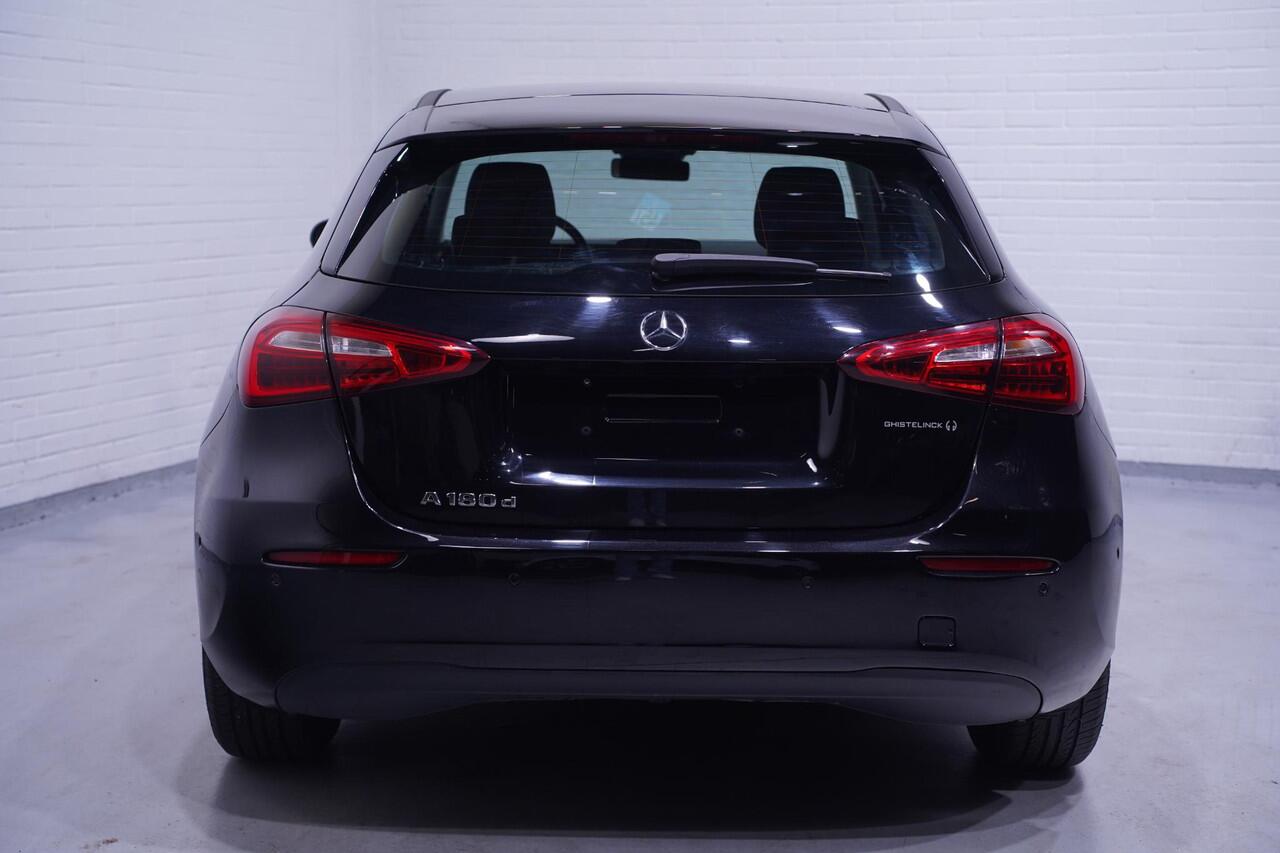 Mercedes-Benz A-KLASSE 180d Design Navi Camera Stoelverwarming PDC v+a