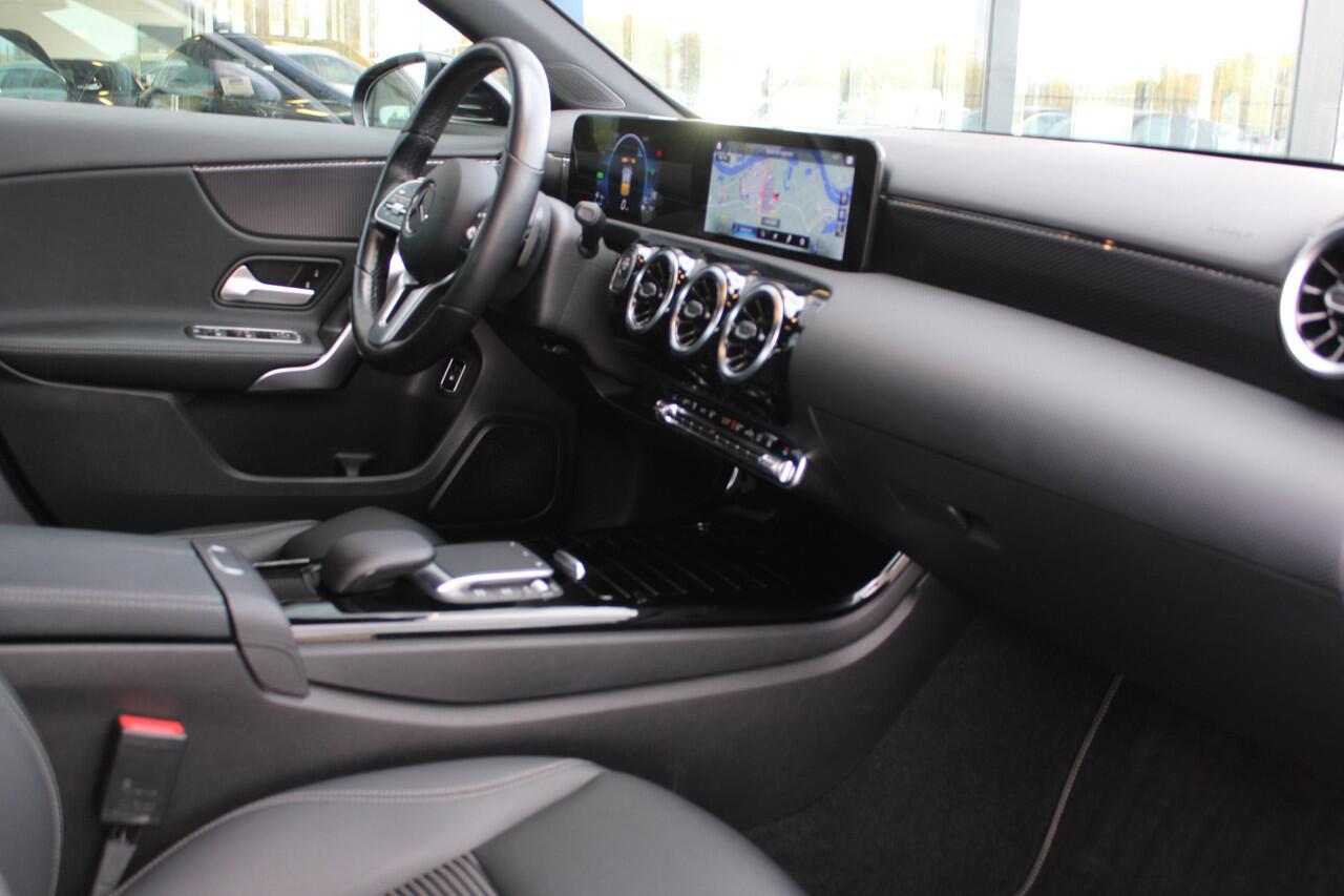 Mercedes-Benz A-KLASSE 250e AUT8 Advantage CAMERA NAVI TREKHAAK
