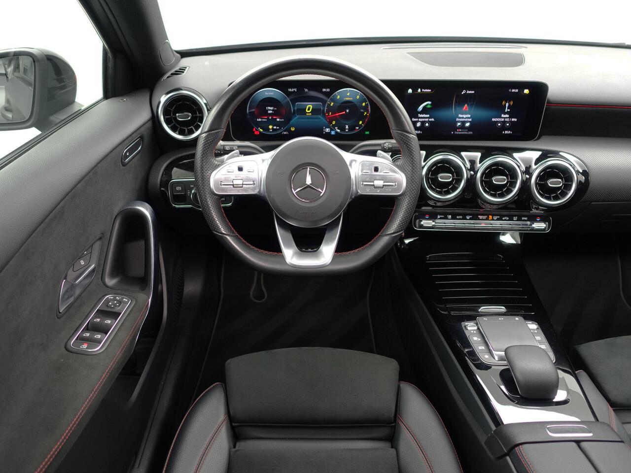 Mercedes-Benz A-KLASSE AMG Street Style Edition Aut- Panoramadak, Aero Package, Xenon Led, Alcantara Sport Interieur