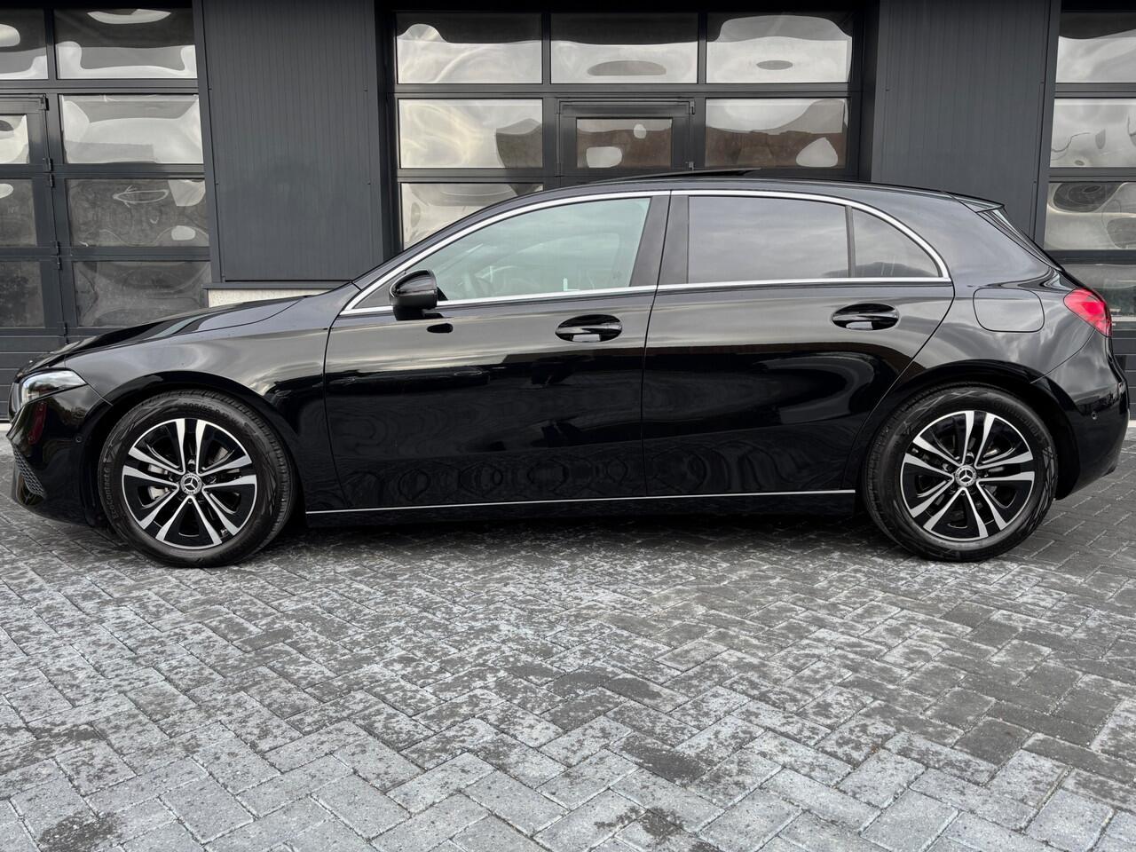 Mercedes-Benz A-KLASSE 180 Star Edition AMG Line Pano Camera