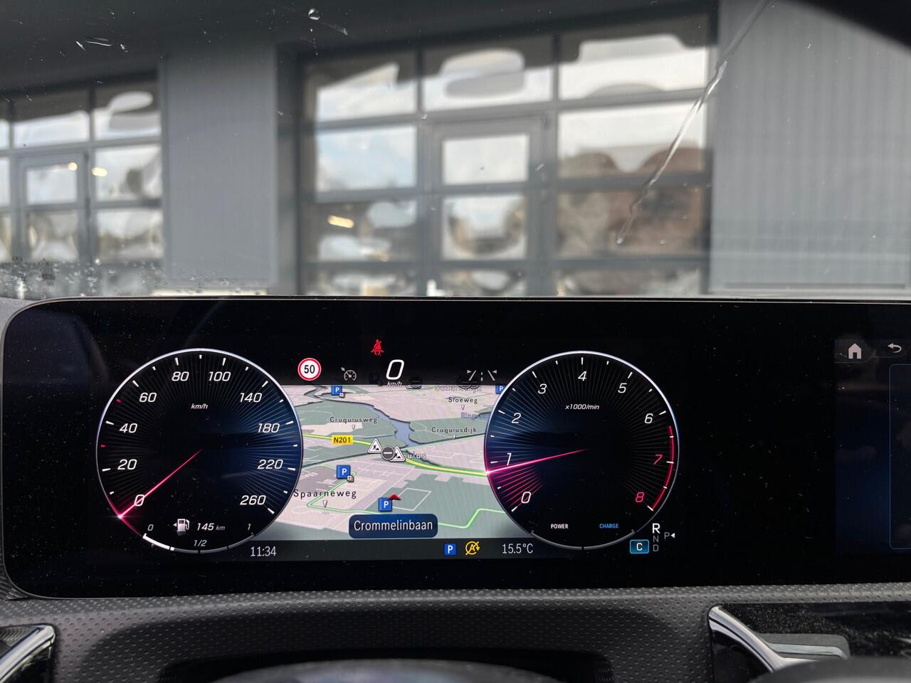 Mercedes-Benz A-KLASSE 180 Star Edition AMG Line Pano Camera