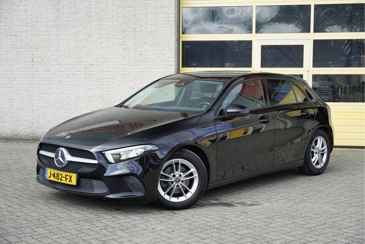Mercedes-Benz A-KLASSE 180 Automaat! 5drs Business Solution BJ2020 Lmv 16" | Led | Pdc | Navi | Achteruitrijcamera | App-Connect | Virtual cockpit | Climate control | Cruise control | Verwarmde voorstoelen | Getint glas