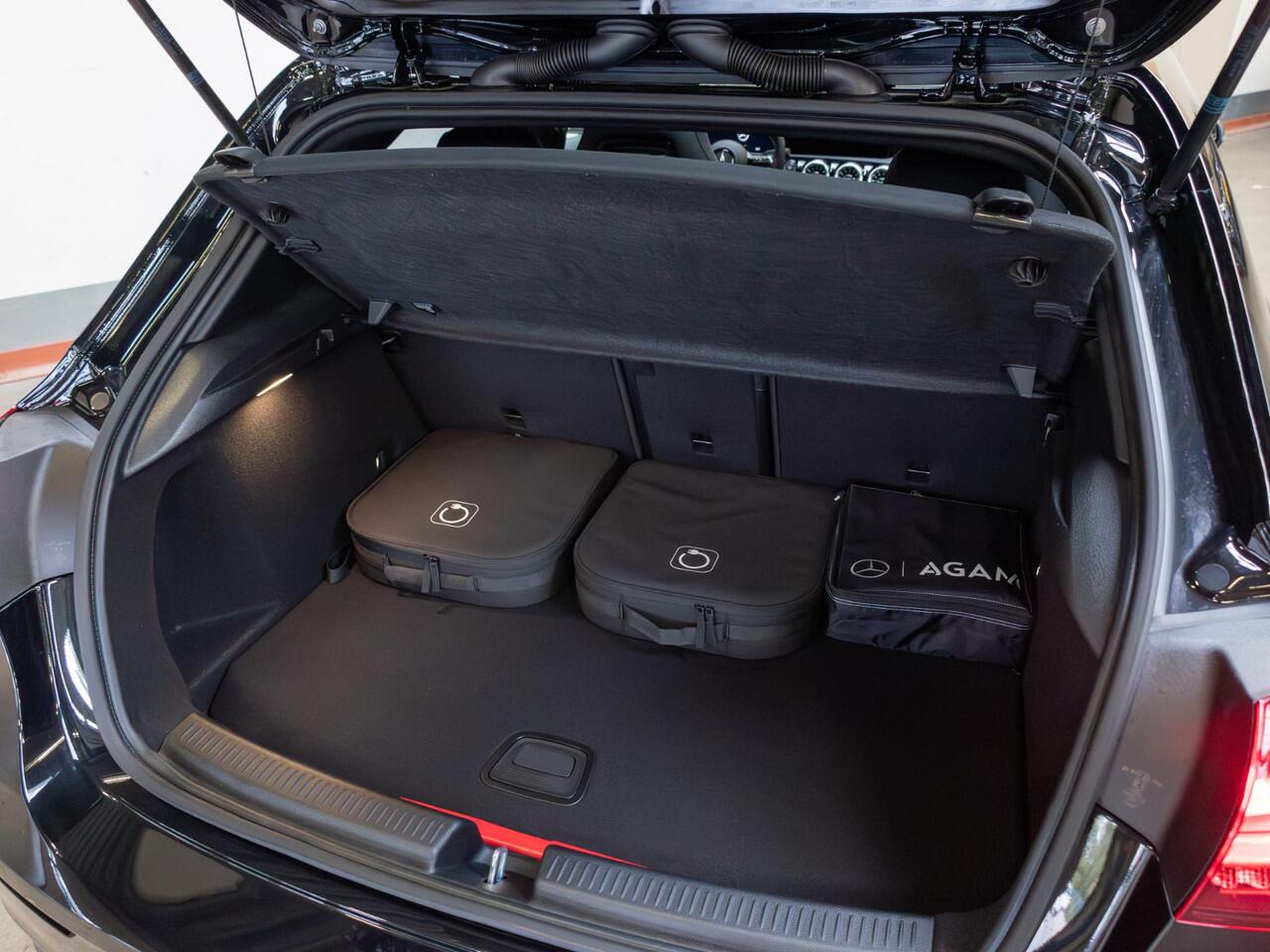 Mercedes-Benz A-KLASSE Hatchback 250 e Business Solution AMG Panorama dak