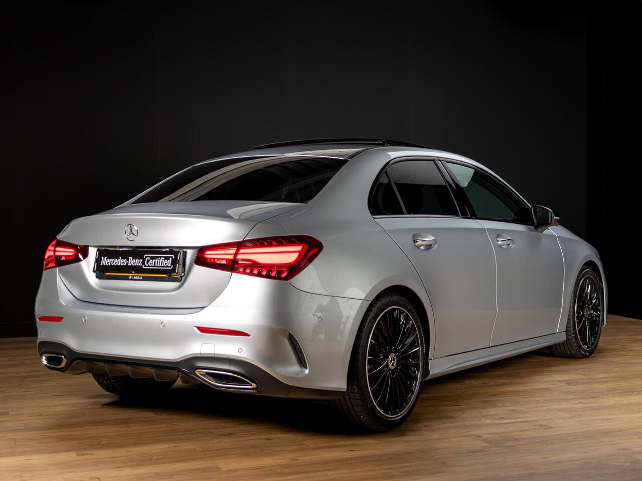Mercedes-Benz A-KLASSE Limousine 180 Star Edition AMG Line PLUS Panorama dak