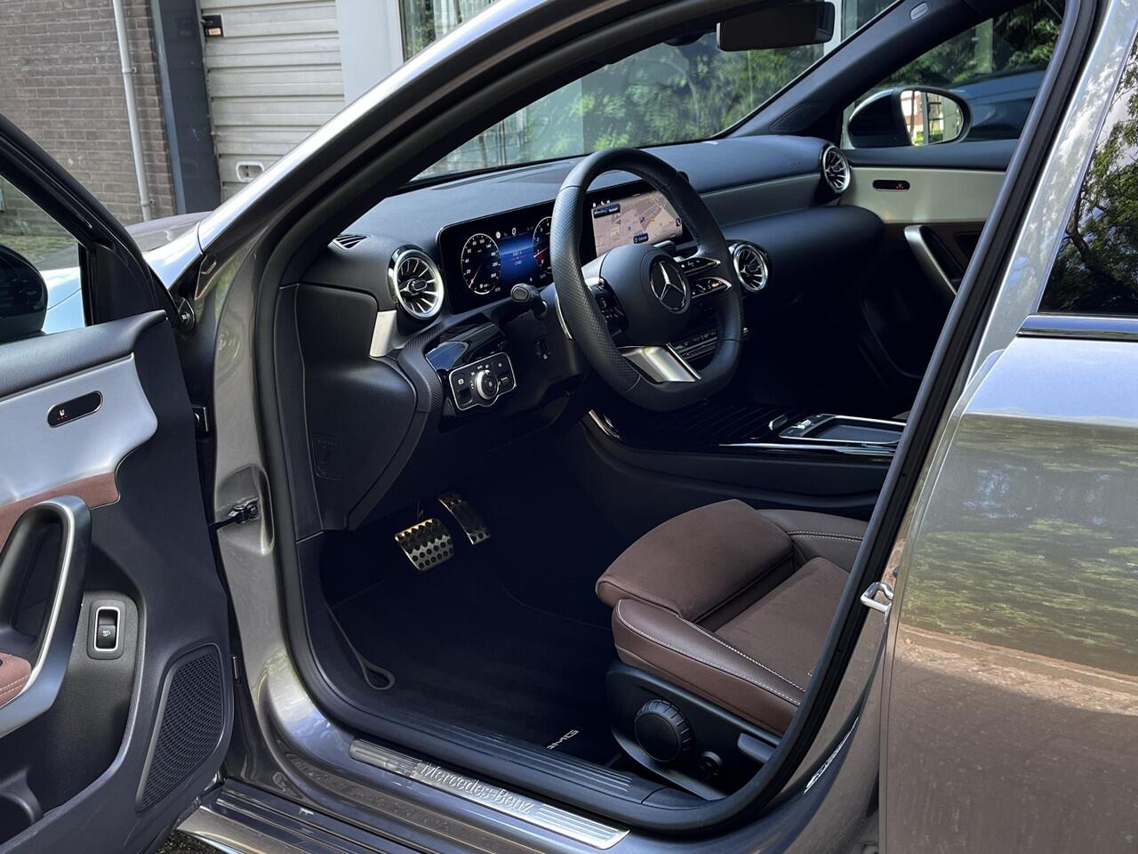 Mercedes-Benz A-KLASSE 180 AMG | Night Pakket | Panoramadak | Cruise Control