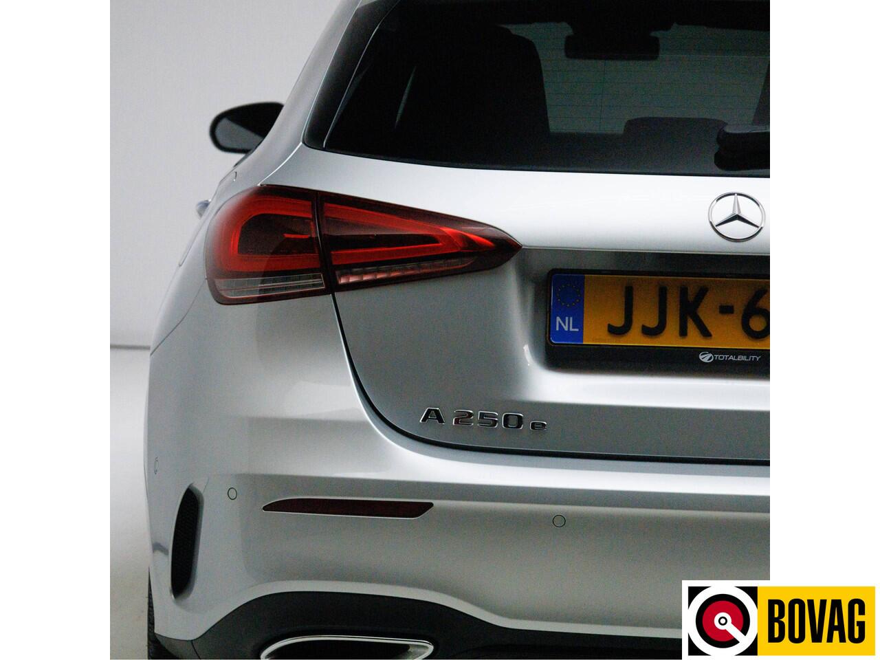 Mercedes-Benz A-KLASSE 250 e AMG Line | Cruise-control | PDC V+A + Camera | Stoelverwarming Sfeerverlichting, Extra getint glas, Navigatie, Aplle Carplay/Android auto, Keyless