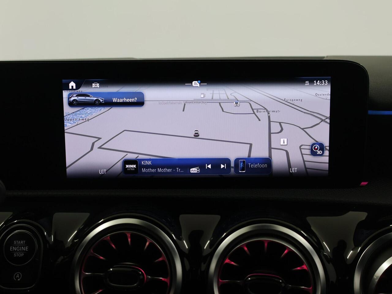 Mercedes-Benz A-KLASSE 180 AMG Line | Premium pack | Panoramadak | Multibeam |