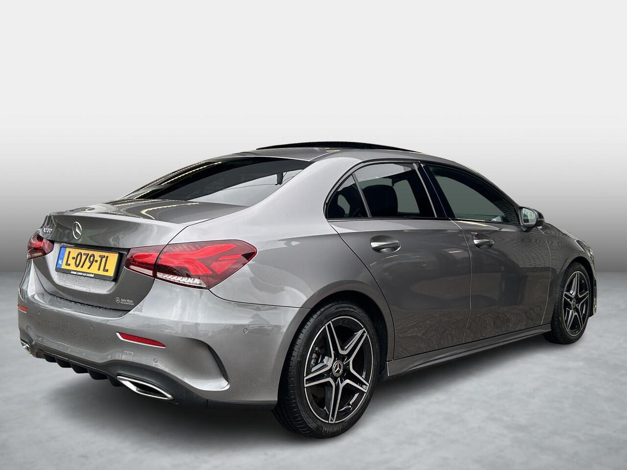Mercedes-Benz A-KLASSE Limousine 200 Business Solution AMG | Panoramadak | Cruise Control | Stoelverwarming