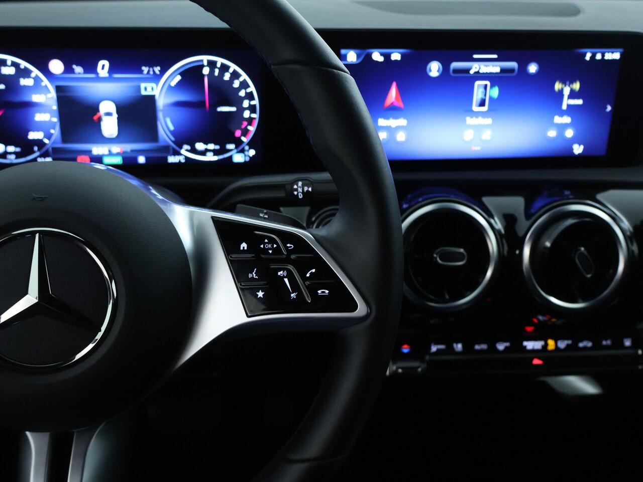 Mercedes-Benz A-KLASSE 250 e Plug-In Hybride | Progressive Line Advanced | Night Pakket | Ledkoplampen | Inclusief 24 maanden MB Certified garantie voor Europa.