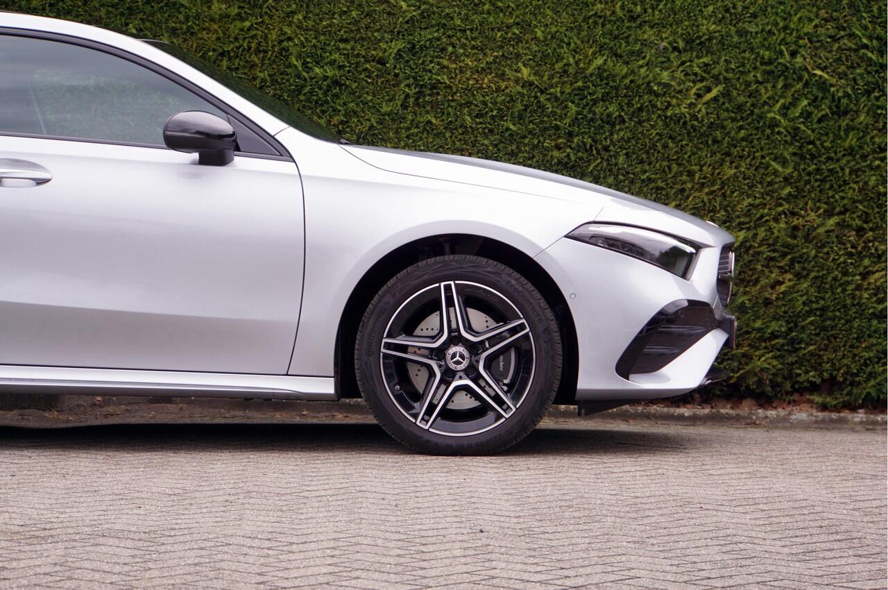 Mercedes-Benz A-KLASSE A 250 e AMG Line Night Facelift | Pano Carplay Distronic Sfeer