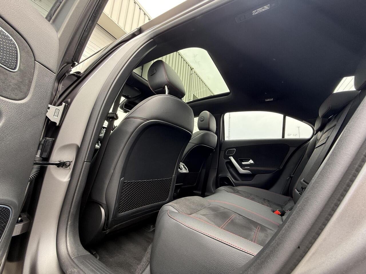 Mercedes-Benz A-KLASSE 180 AMG line | Premium Plus | Panoramadak | HUD |