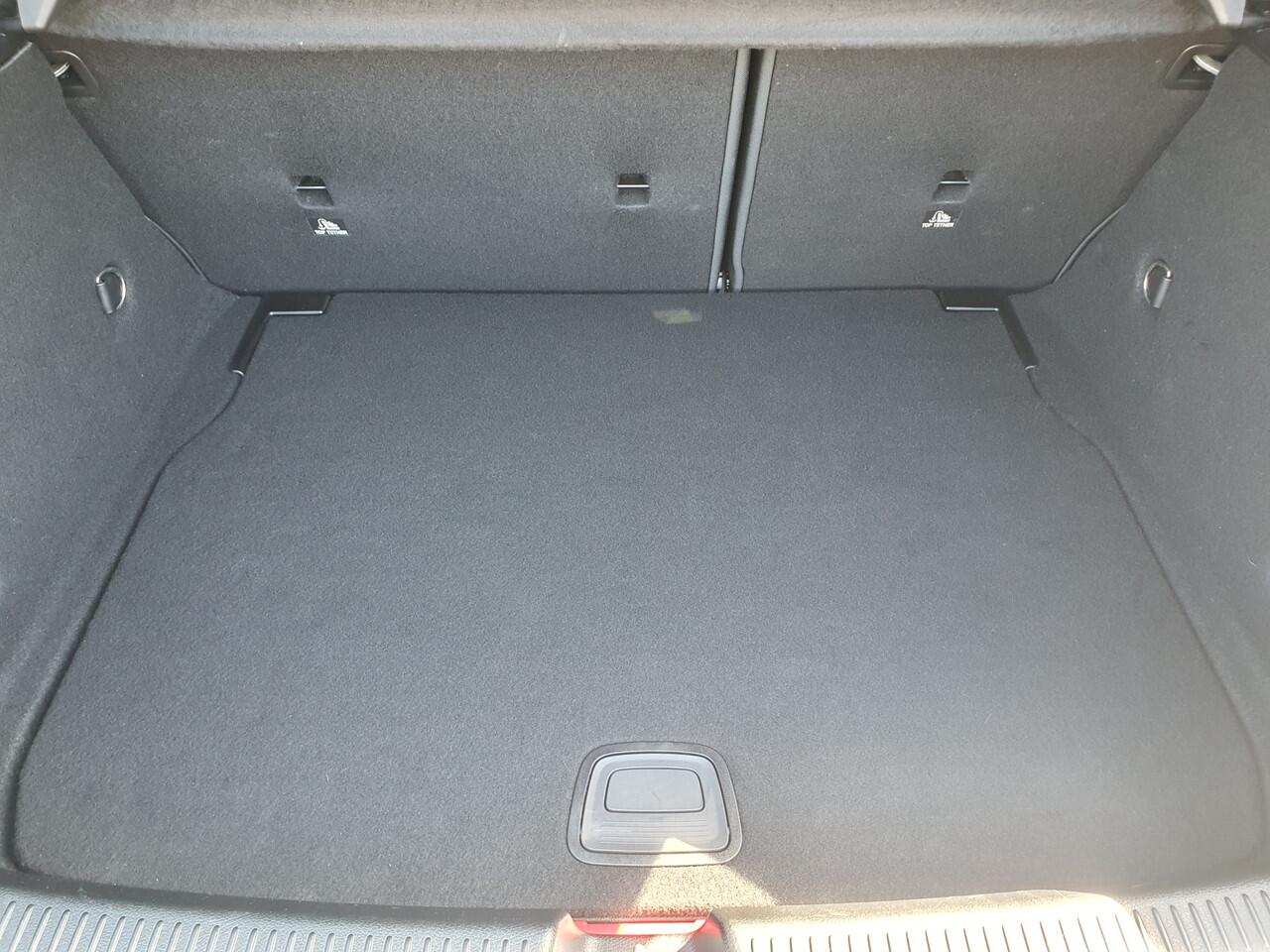 Mercedes-Benz A-KLASSE 160 Business Solution DIG.COCKPIT/NAVI/PDC/LED/LMV