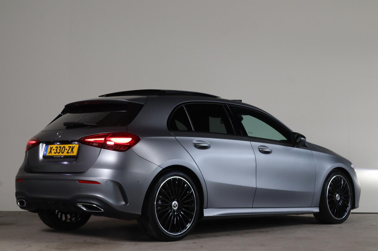 Mercedes-Benz A-KLASSE 180 AMG Line NL-Auto!! Burmester I HUD I Stuurverwarming