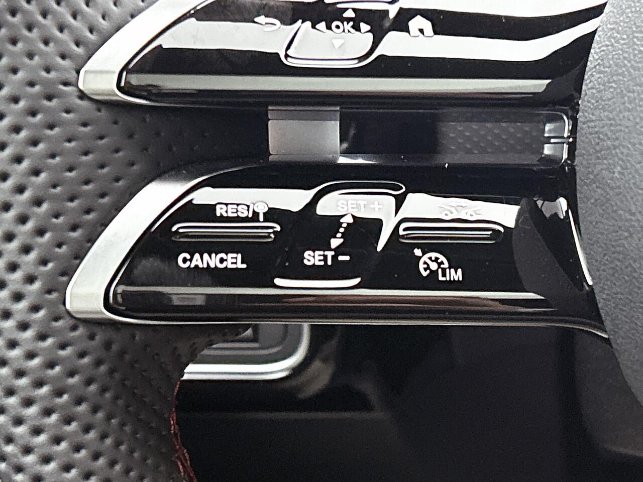 Mercedes-Benz A-KLASSE 250 e Business Solution AMG | Nightpakket | Parkeerpakket met achteruitrijcamera | KEYLESS GO | Spiegelpakket | EASY PACK achterklep | Extra USB-poorten | Sfeerverlichting | MULTIBEAM LED |