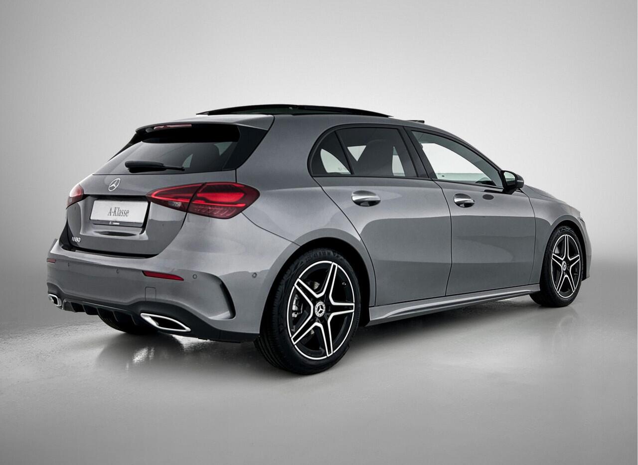 Mercedes-Benz A-KLASSE 180 Business Solution AMG | Nightpakket | Antidiefstalpakket URBAN GUARD PLUS | Panoramaschuifdak | Multibeam LED | Smartphone-integratie | Stoelverwarming voor |