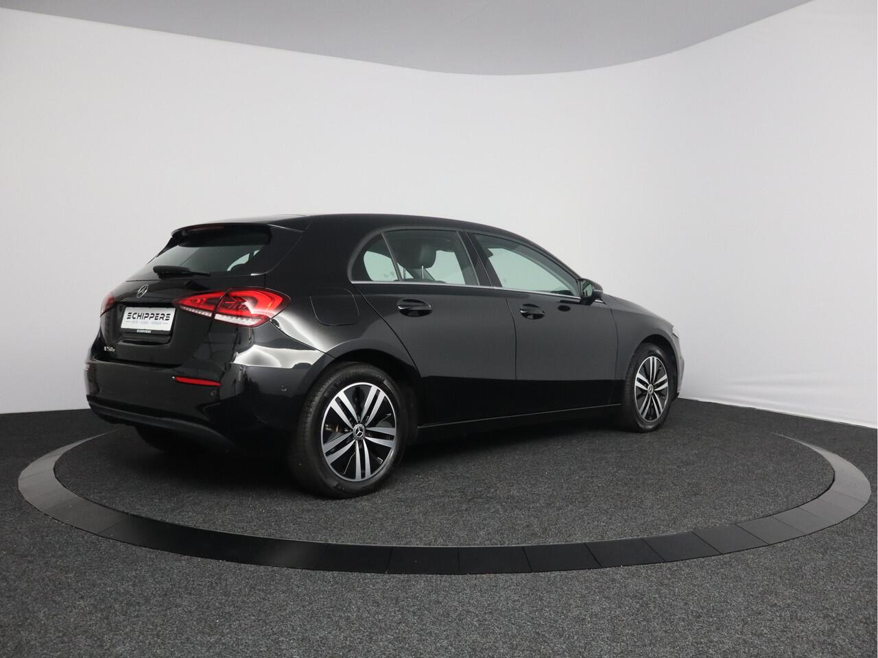 Mercedes-Benz A-KLASSE 250 e Style Style | Plug-in Hybrid | M-Bux | LED-koplampen