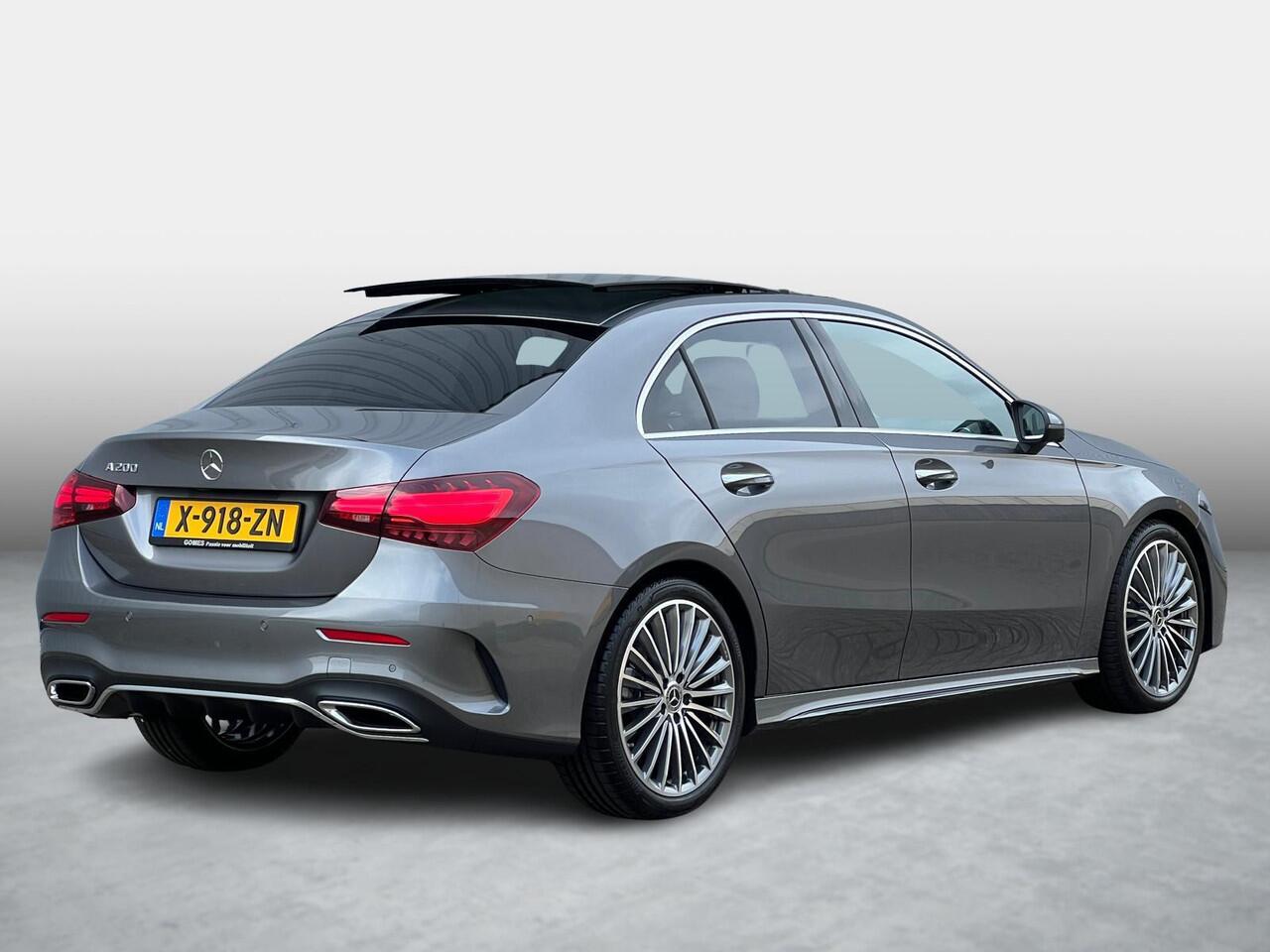 Mercedes-Benz A-KLASSE 200 AMG Line | Panoramadak | Burmester