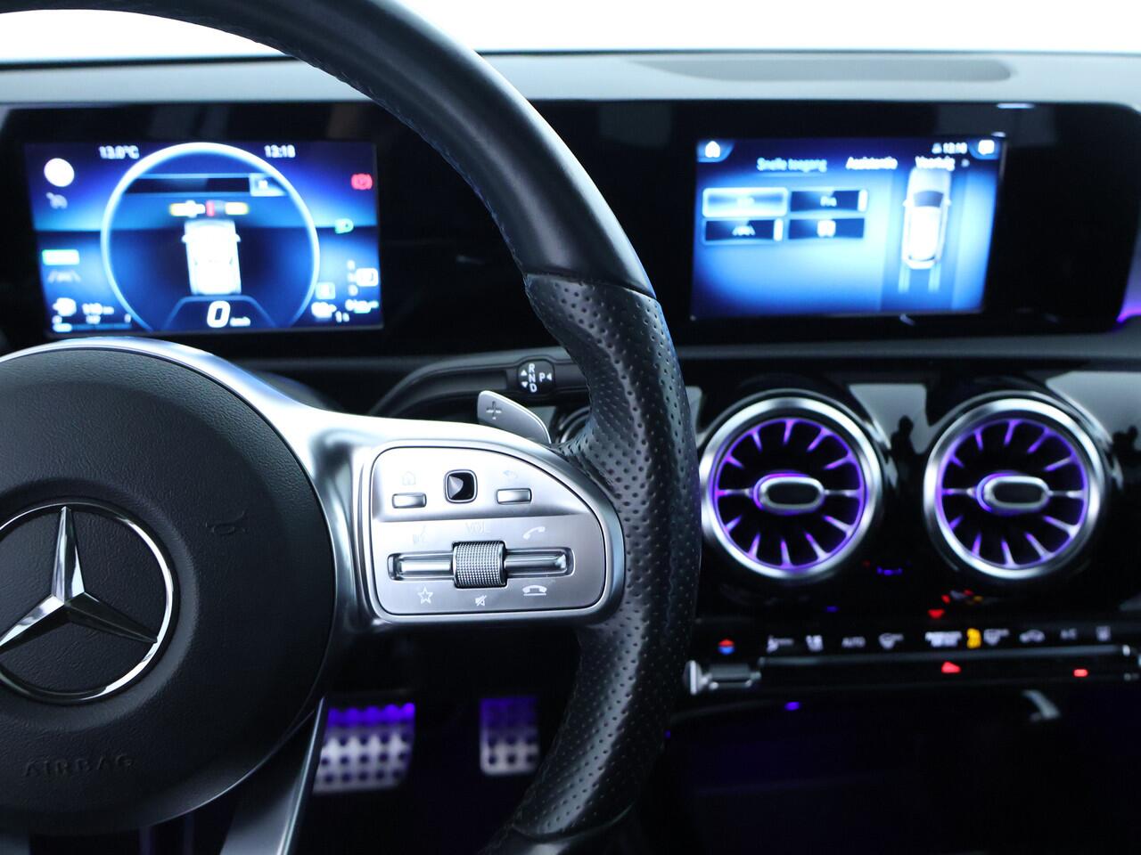 Mercedes-Benz A-KLASSE 250 e AMG Line | Panoramadak | Sfeerverlichting | Cruise Control | Inclusief 24 maanden MB Certified garantie voor Europa.