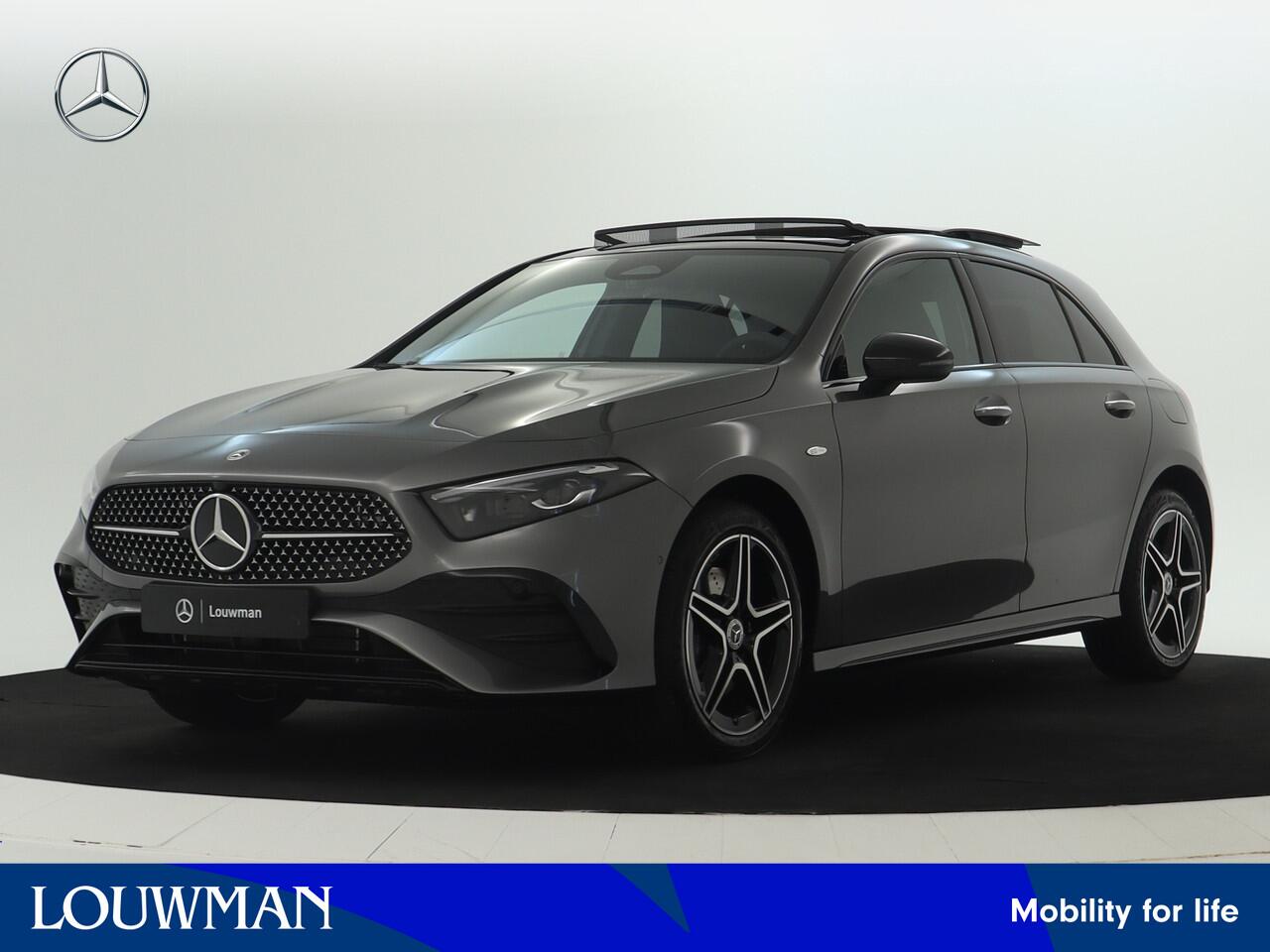 Mercedes-Benz A-KLASSE 250 e Business Solution AMG | Nightpakket | Parkeerpakket met achteruitrijcamera | KEYLESS GO | Sfeerverlichting | MULTIBEAM LED | Stoelverwarming voor | Spiegelpakket | Draadloos oplaadsysteem voor smartphone vooraan |