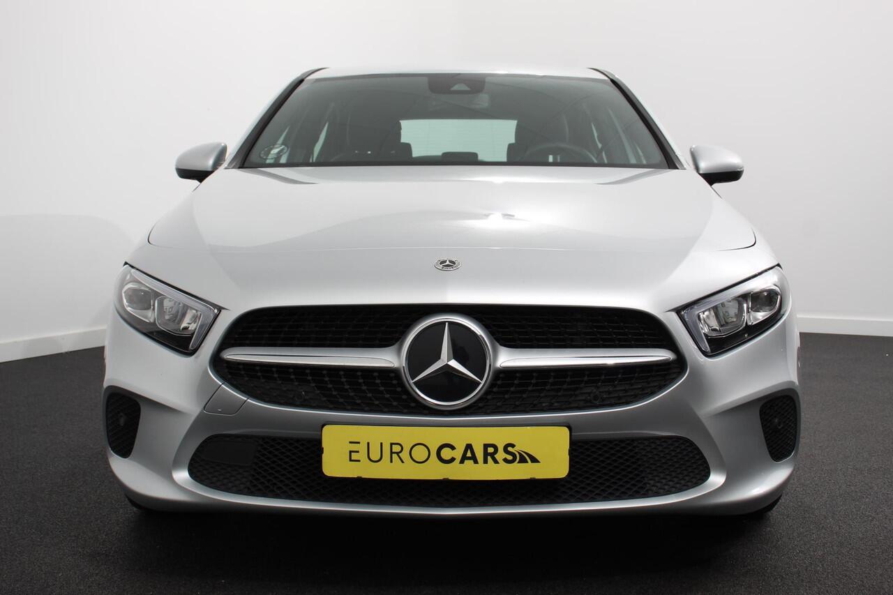 Mercedes-Benz A-KLASSE 180 Progressive 7-DCT | Navigatie | Climate Control | Virtual Cockpit | Stoelverwarming | 17" Lichtmetalen velgen | Parkeer sensoren | Cruise Control Prijs Incl. BOVAG Garantie