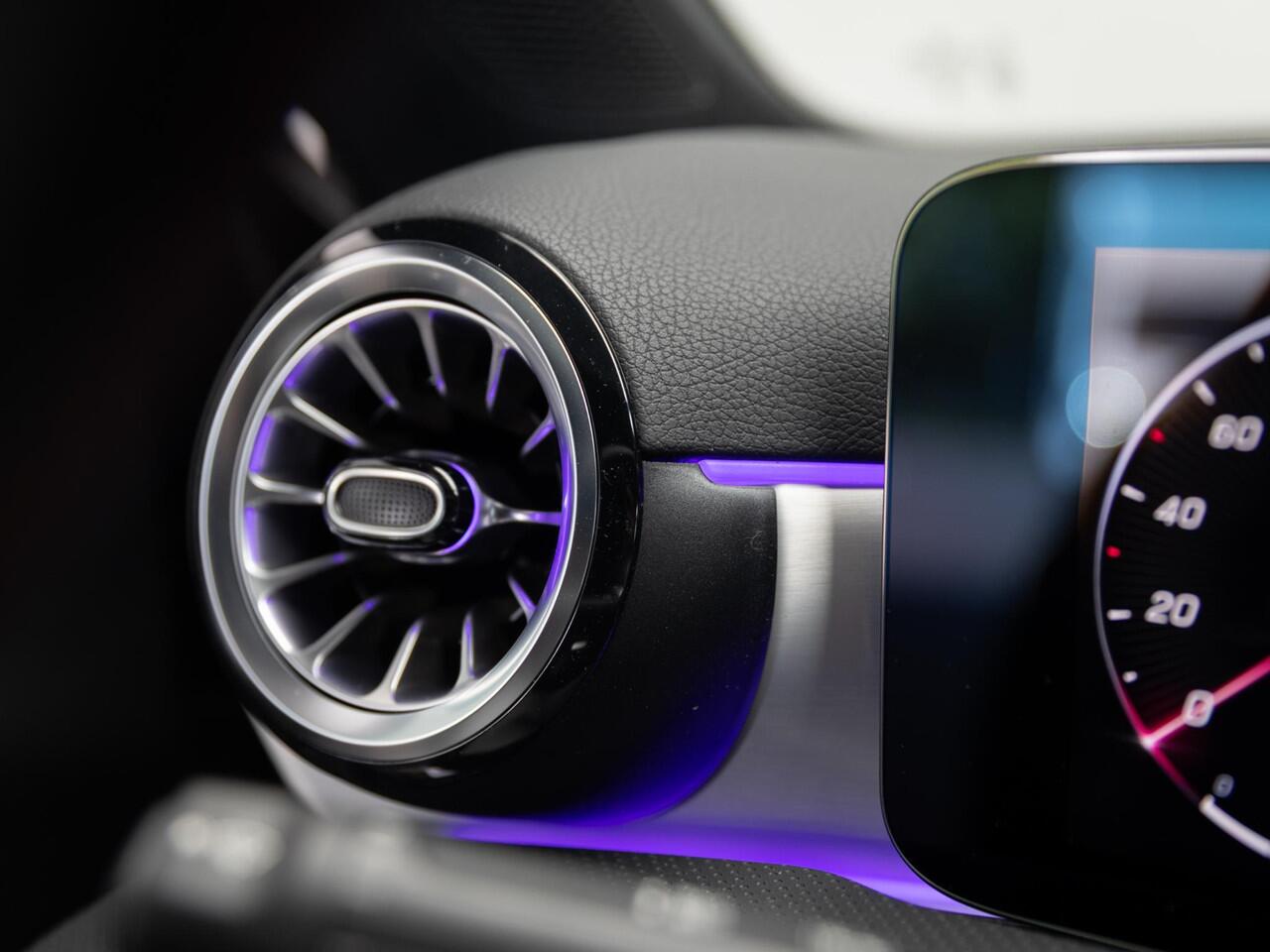 Mercedes-Benz A-KLASSE Limousine 250e Business Solution AMG