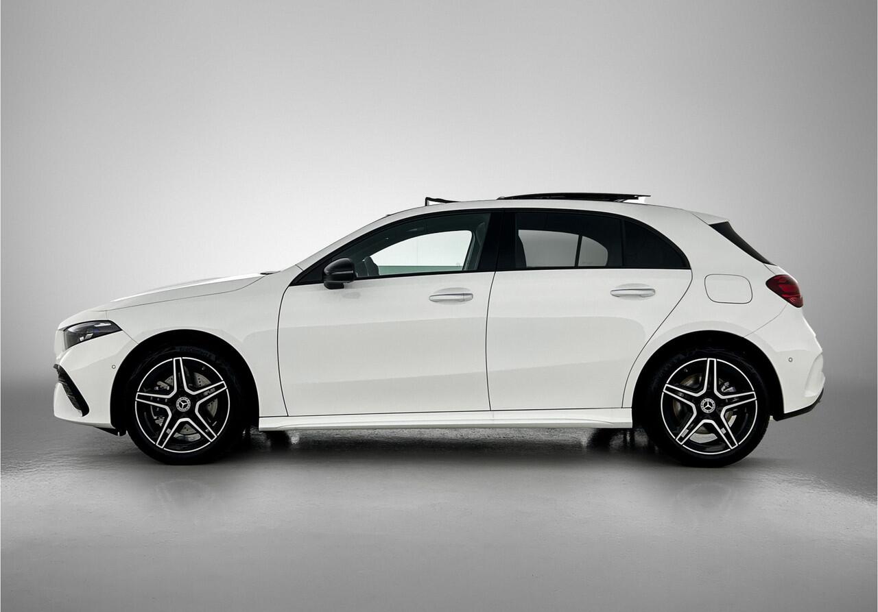 Mercedes-Benz A-KLASSE 250 e Business Solution AMG | Nightpakket | Smartphone-integratie | Multibeam LED | Panoramaschuifdak | Stoelverwarming voor | Extra USB-poorten | KEYLESS GO |