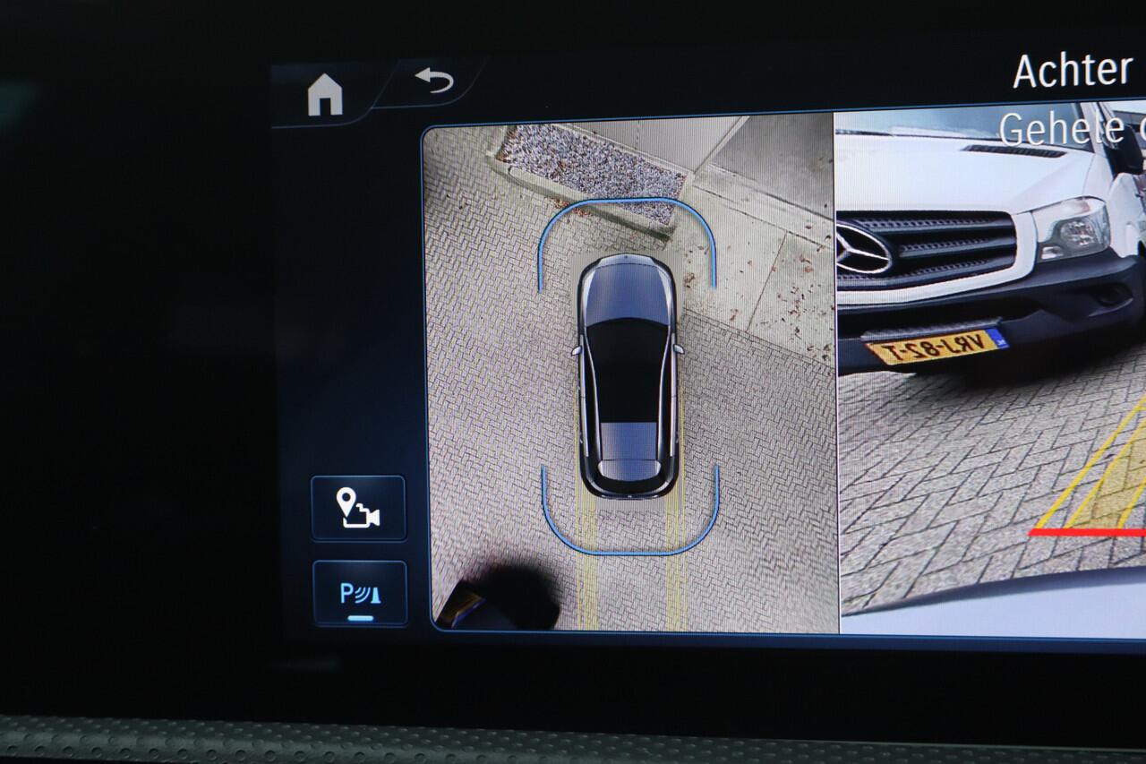 Mercedes-Benz A-KLASSE 180 AMG Line NL-Auto!! Burmester I HUD I Stuurverwarming