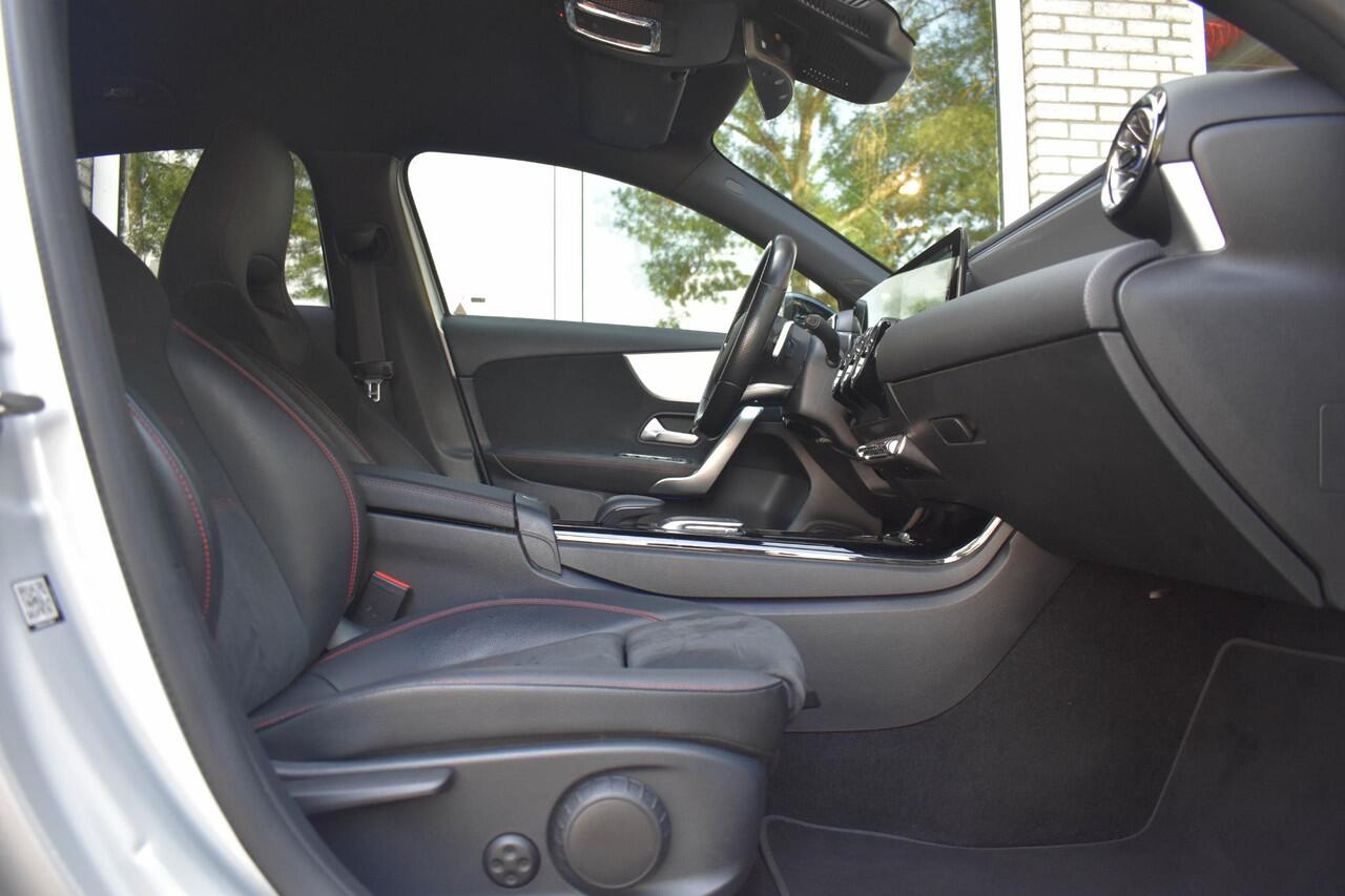 Mercedes-Benz A-KLASSE 180 Business Solution AMG Sfeerverlicht