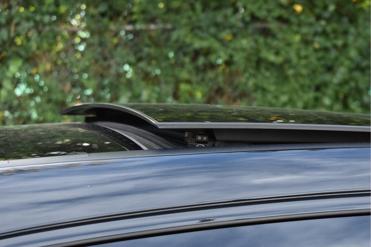 Mercedes-Benz A-KLASSE 200 Business Solution AMG Night 163pk | Pano.dak | Camera | Sfeerverlichting | Virtual cockpit | Carplay | Stoelverwarming | Dodehoekdetectie