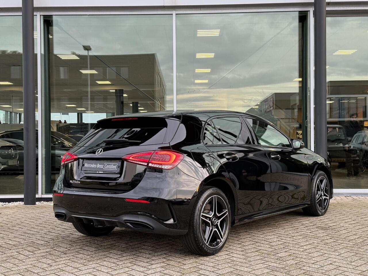 Mercedes-Benz A-KLASSE Hatchback 250 e Line AMG