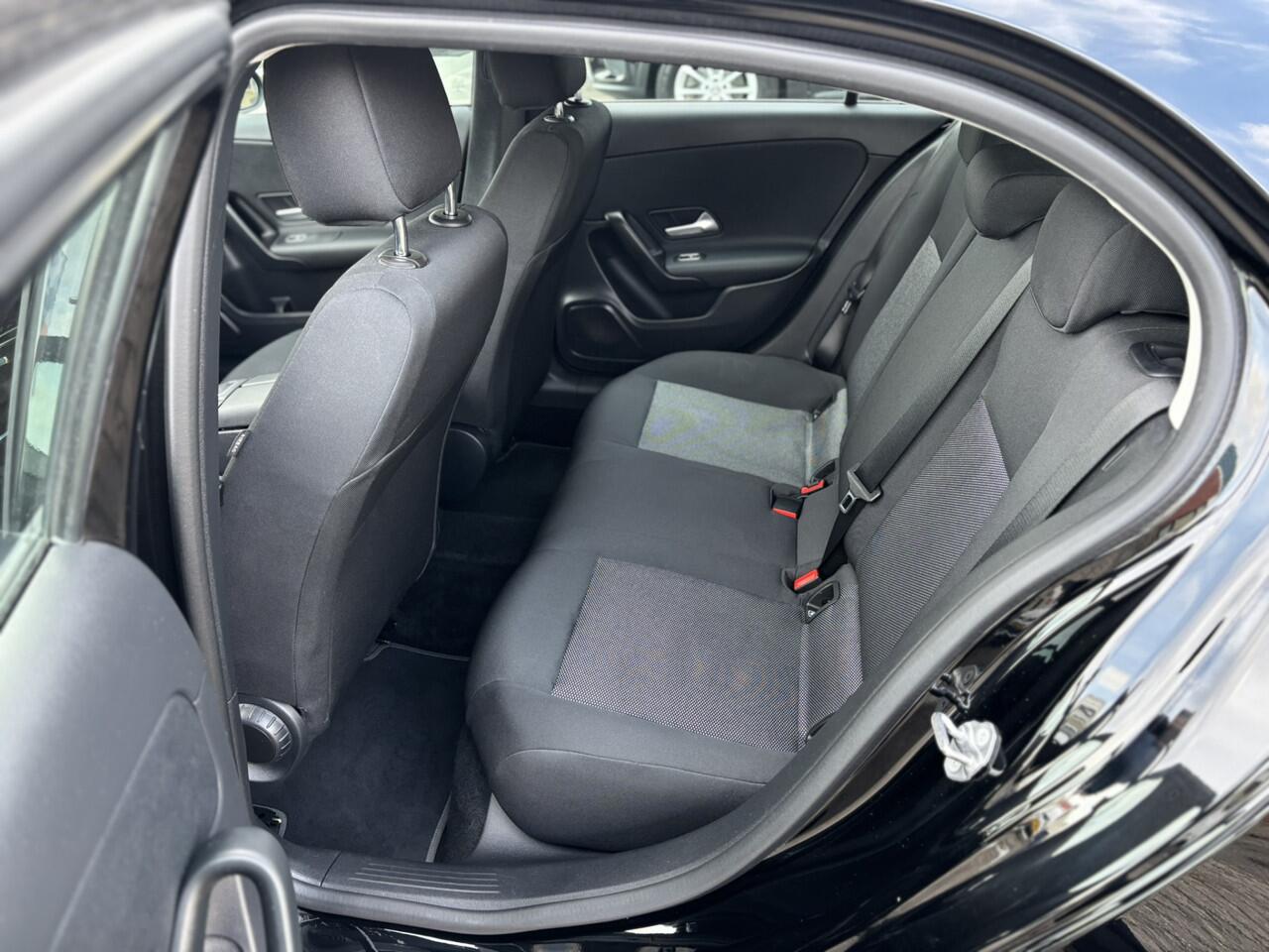 Mercedes-Benz A-KLASSE 160 Business Solution