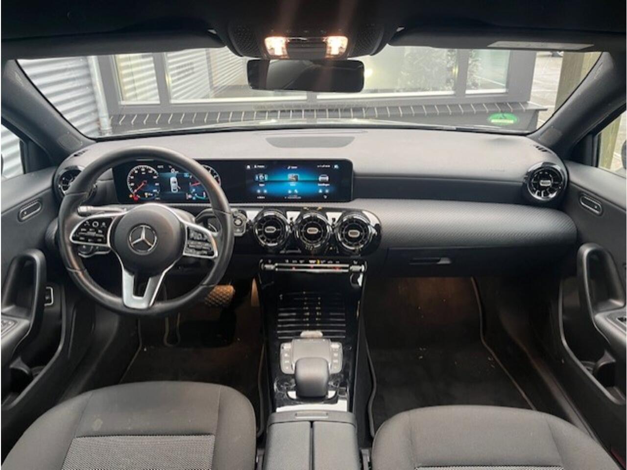 Mercedes-Benz A-KLASSE 180 Business Solution