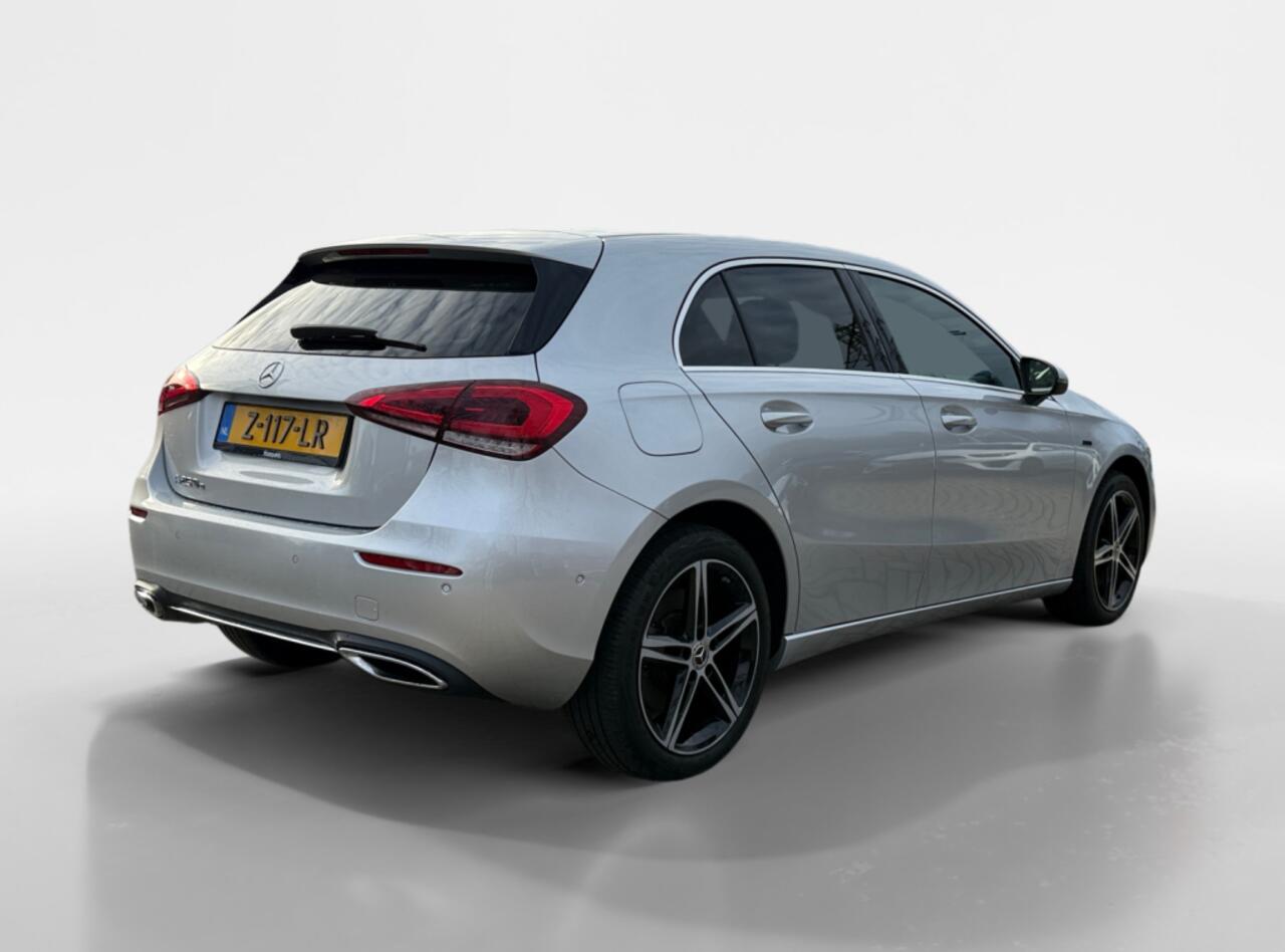 Mercedes-Benz A-KLASSE 250 e I LED I Widescreen I Half-leder I Keyless