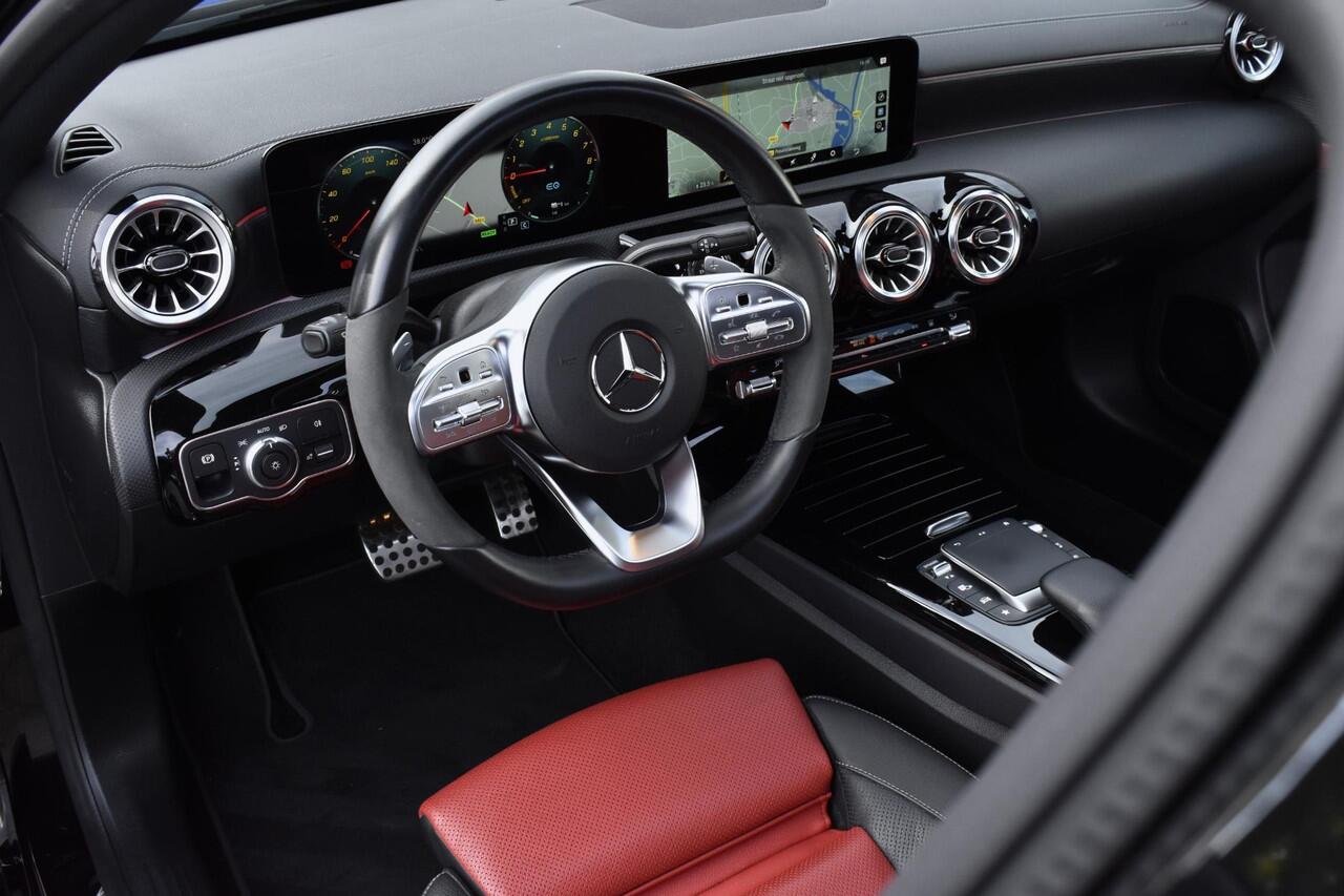 Mercedes-Benz A-KLASSE 250 e AMG Line Pano - CarPlay - Camera
