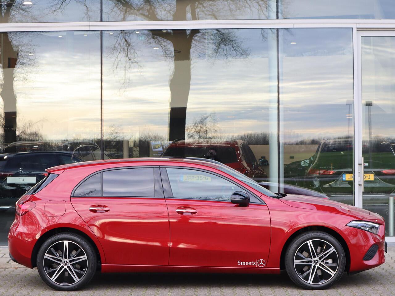 Mercedes-Benz A-KLASSE 250 e Star Edition AMG Line
