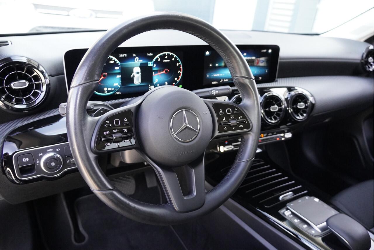 Mercedes-Benz A-KLASSE 180 Automaat! 5drs Business Solution BJ2020 Lmv 16" | Led | Pdc | Navi | Achteruitrijcamera | App-Connect | Virtual cockpit | Climate control | Cruise control | Verwarmde voorstoelen | Getint glas