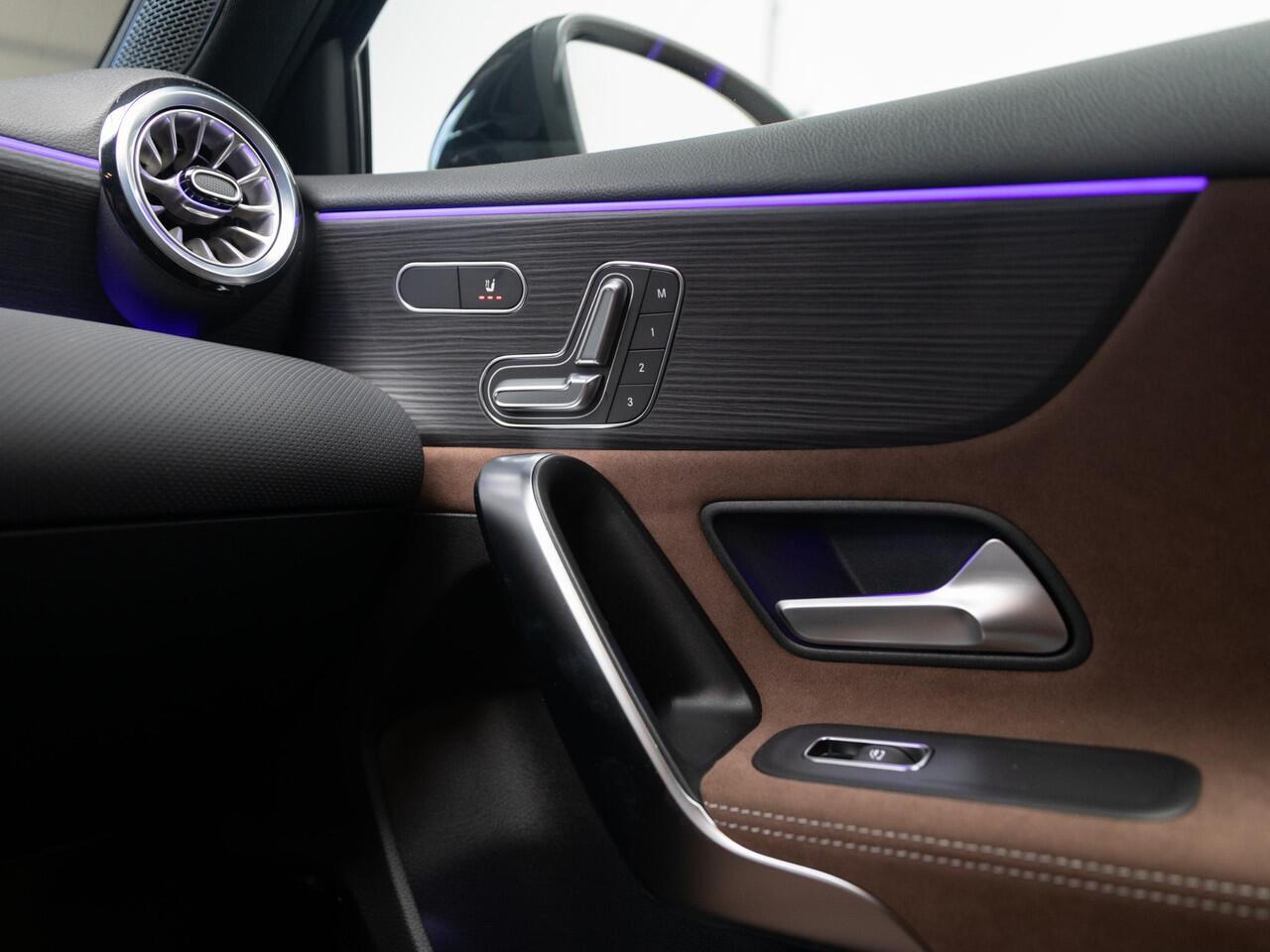 Mercedes-Benz A-KLASSE Hatchback 180 Business Solution AMG