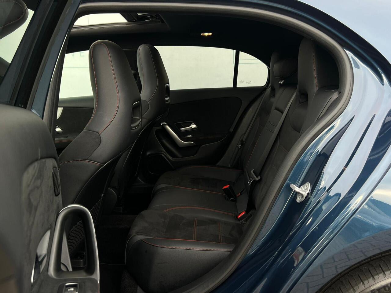 Mercedes-Benz A-KLASSE 250 e Business Solution AMG Limited NL-AUTO | PANO| SFEEVERL | CAMERA | MEMORY |