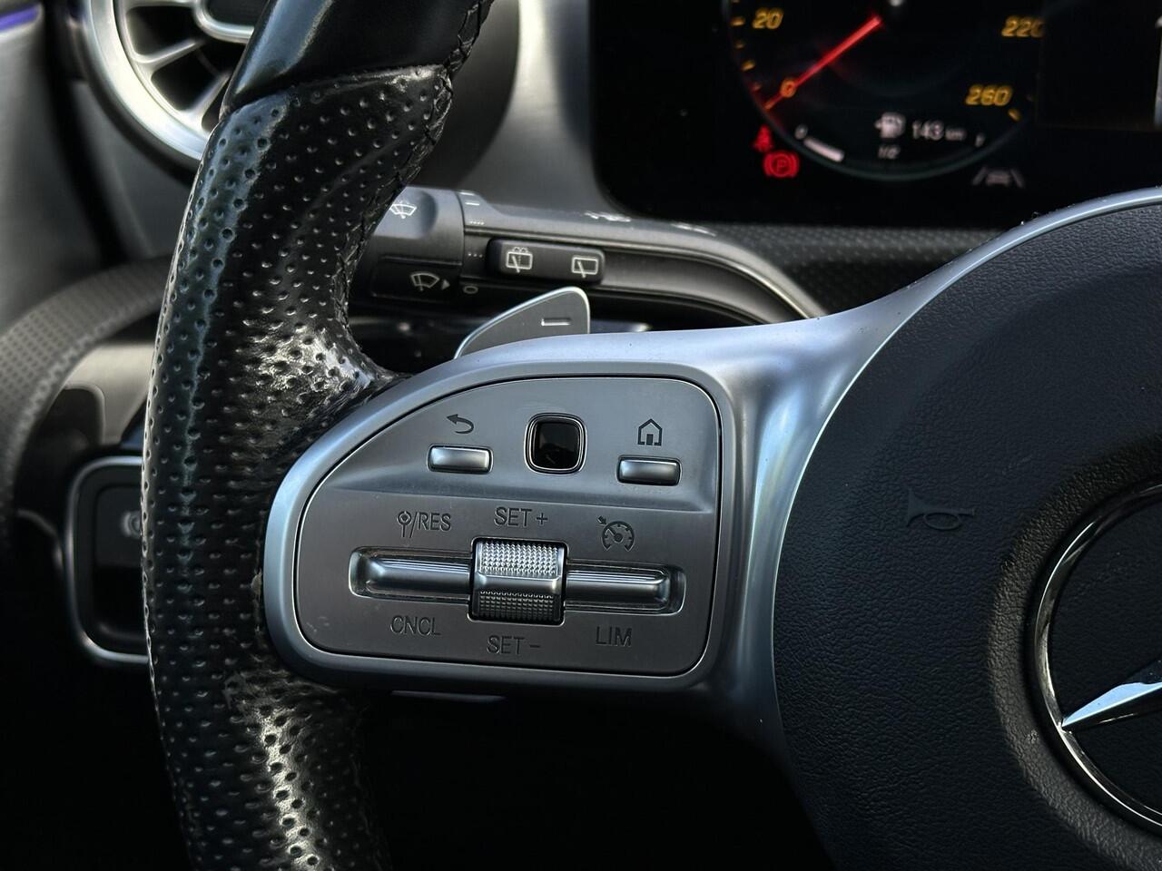 Mercedes-Benz A-KLASSE 250 e Business Solution AMG Limited Panoramadak Ambient Widescreen AMG Cruise Camera