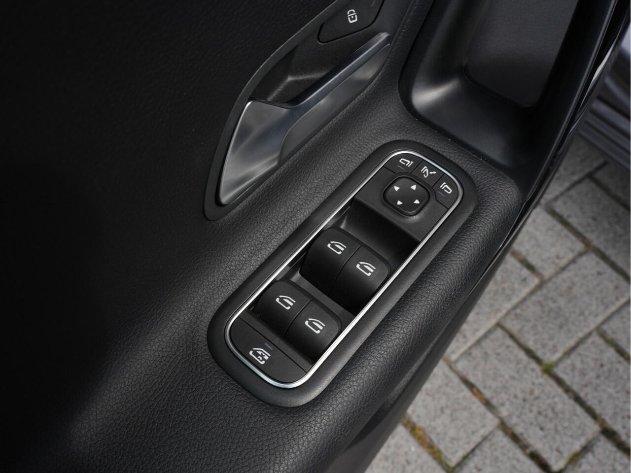 Mercedes-Benz A-KLASSE 180 Business Solution Automaat | Navigatie | Android/Apple Carplay