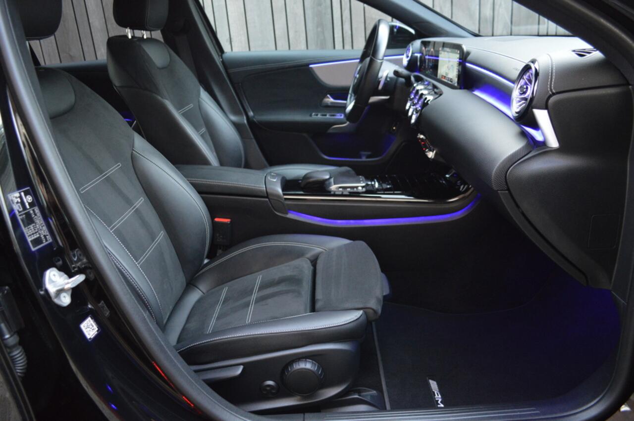 Mercedes-Benz A-KLASSE 250 e AMG Led Panorama Memory Distronic Head-Up Camera Night Pdc
