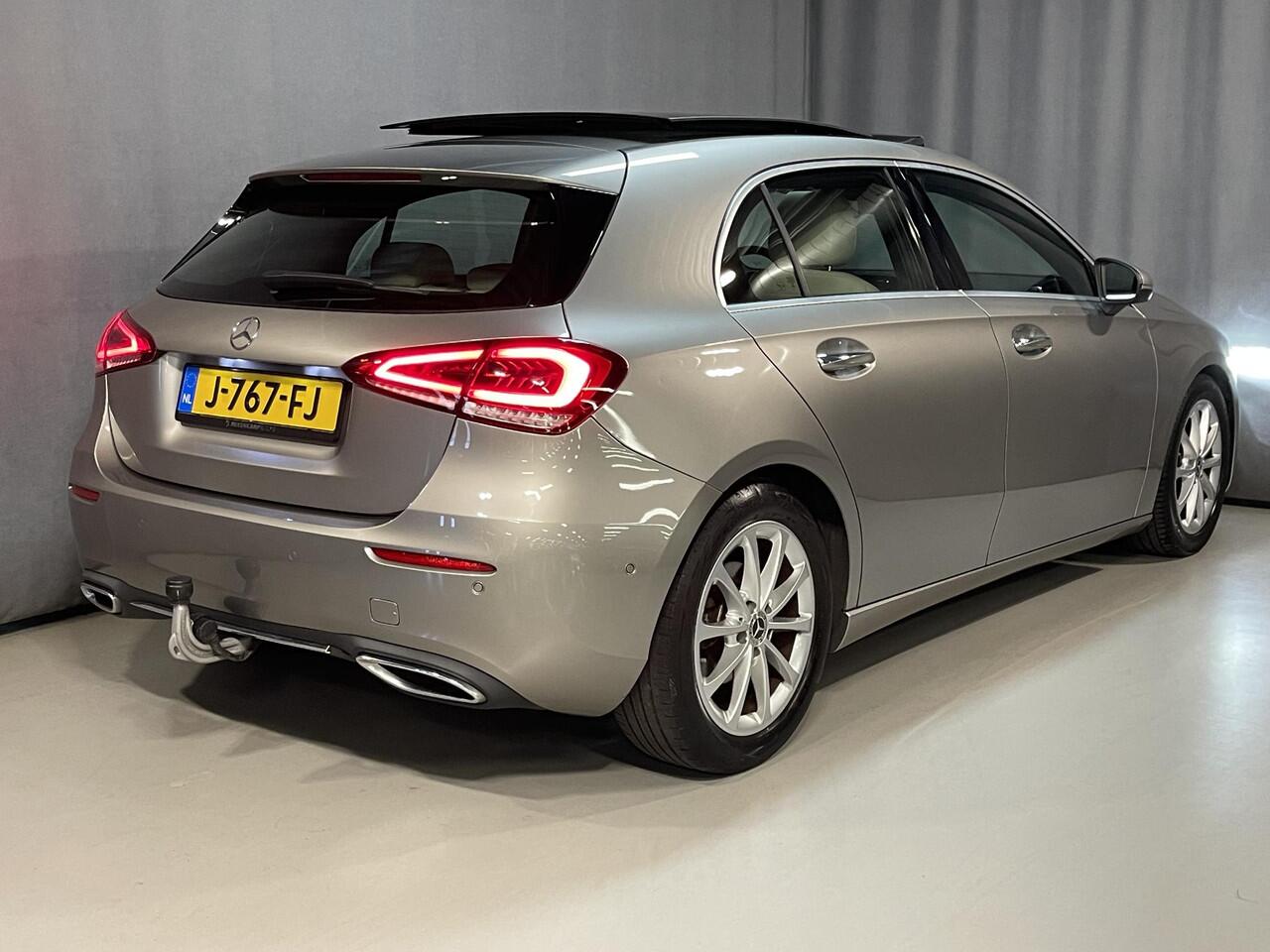 Mercedes-Benz A-KLASSE 180 Business Solution Luxury 17"/Panoramadak/Elektrische stoelen + memory/Keyless/Trekhaak/Stoelverwarming/Multibeam/Sfeerverlichting/Camera