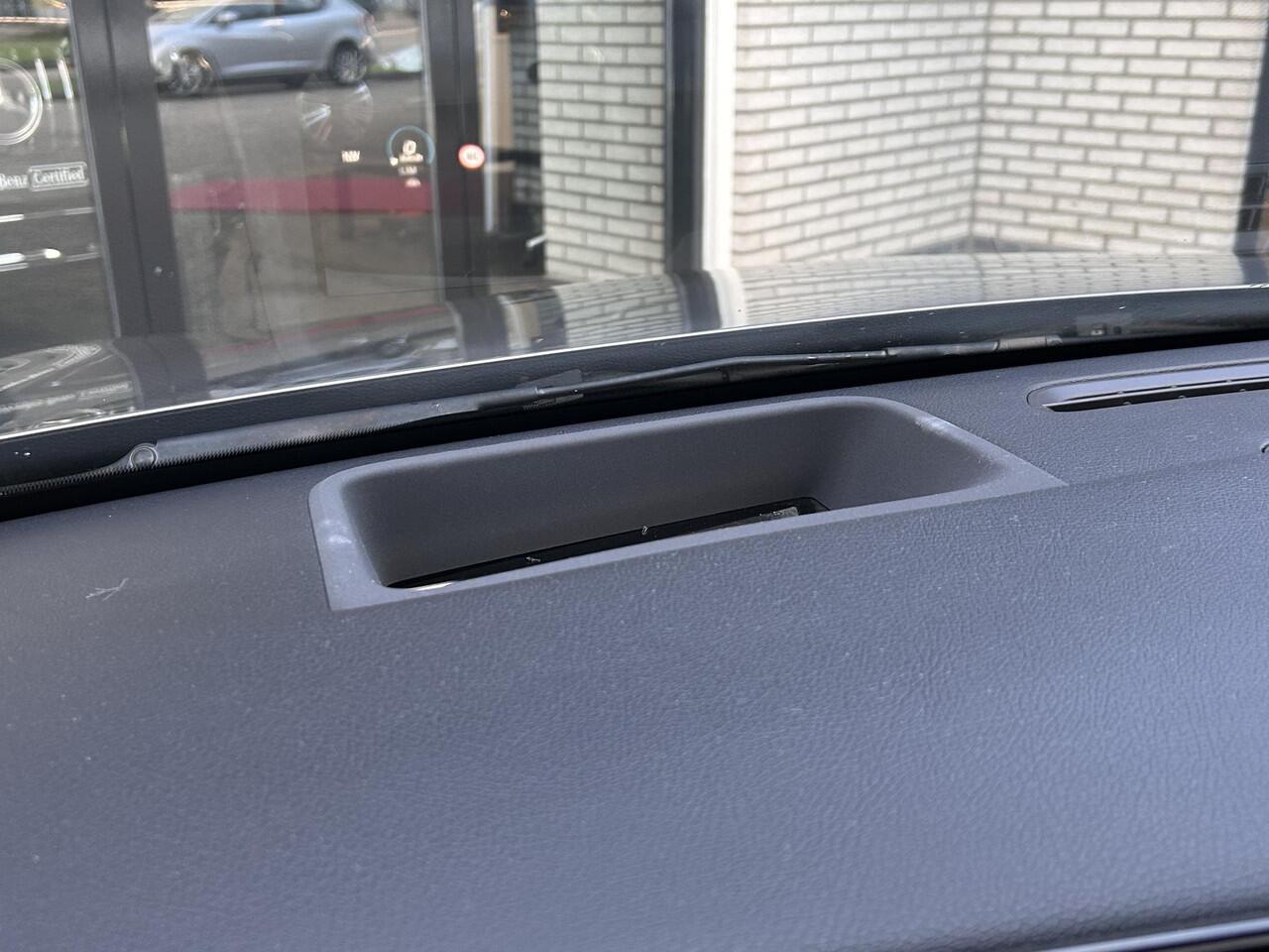 Mercedes-Benz A-KLASSE 250 e AMG Line | Trekhaak | Panoramadak | Head-up display