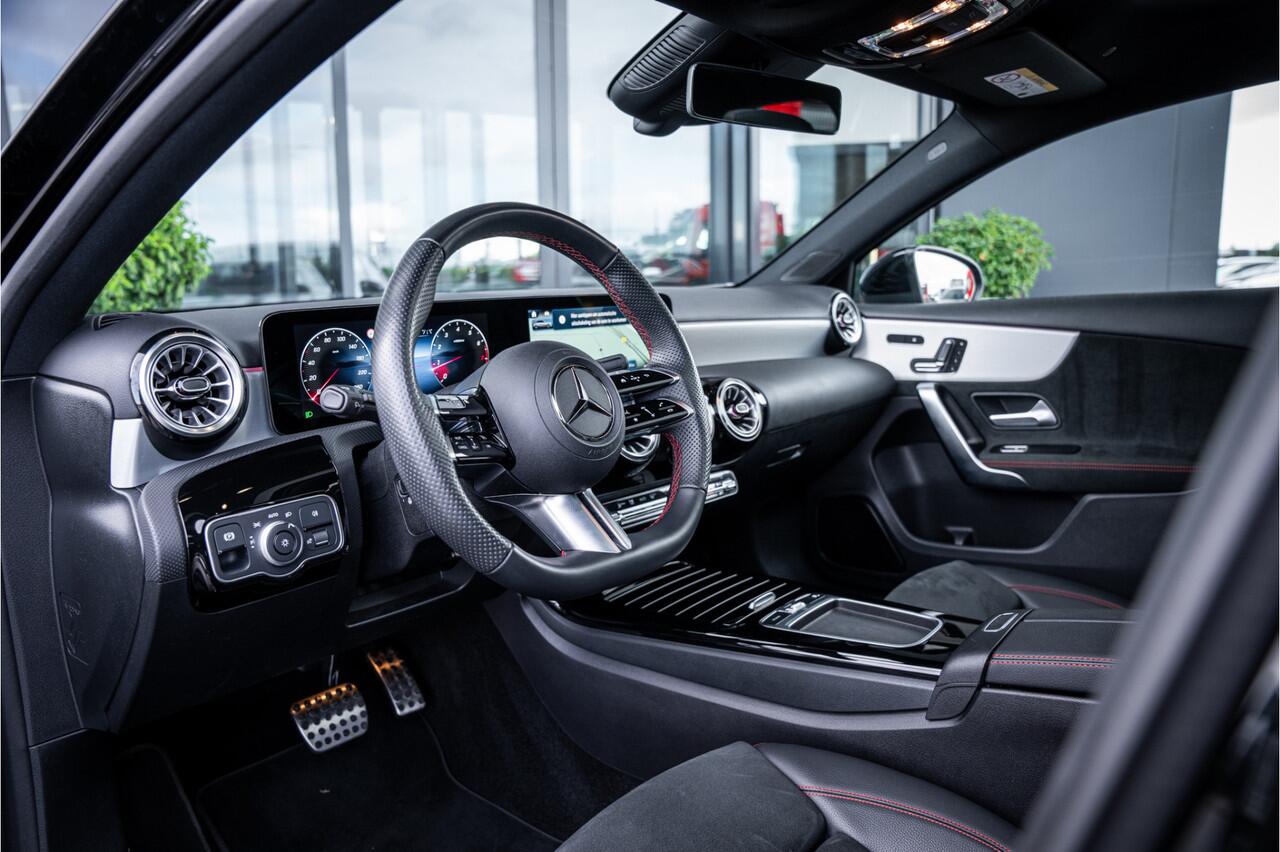 Mercedes-Benz A-KLASSE A180 AMG Line - Panorama | Memory | Burmester | 360 Camera | Elek. Trekhaak