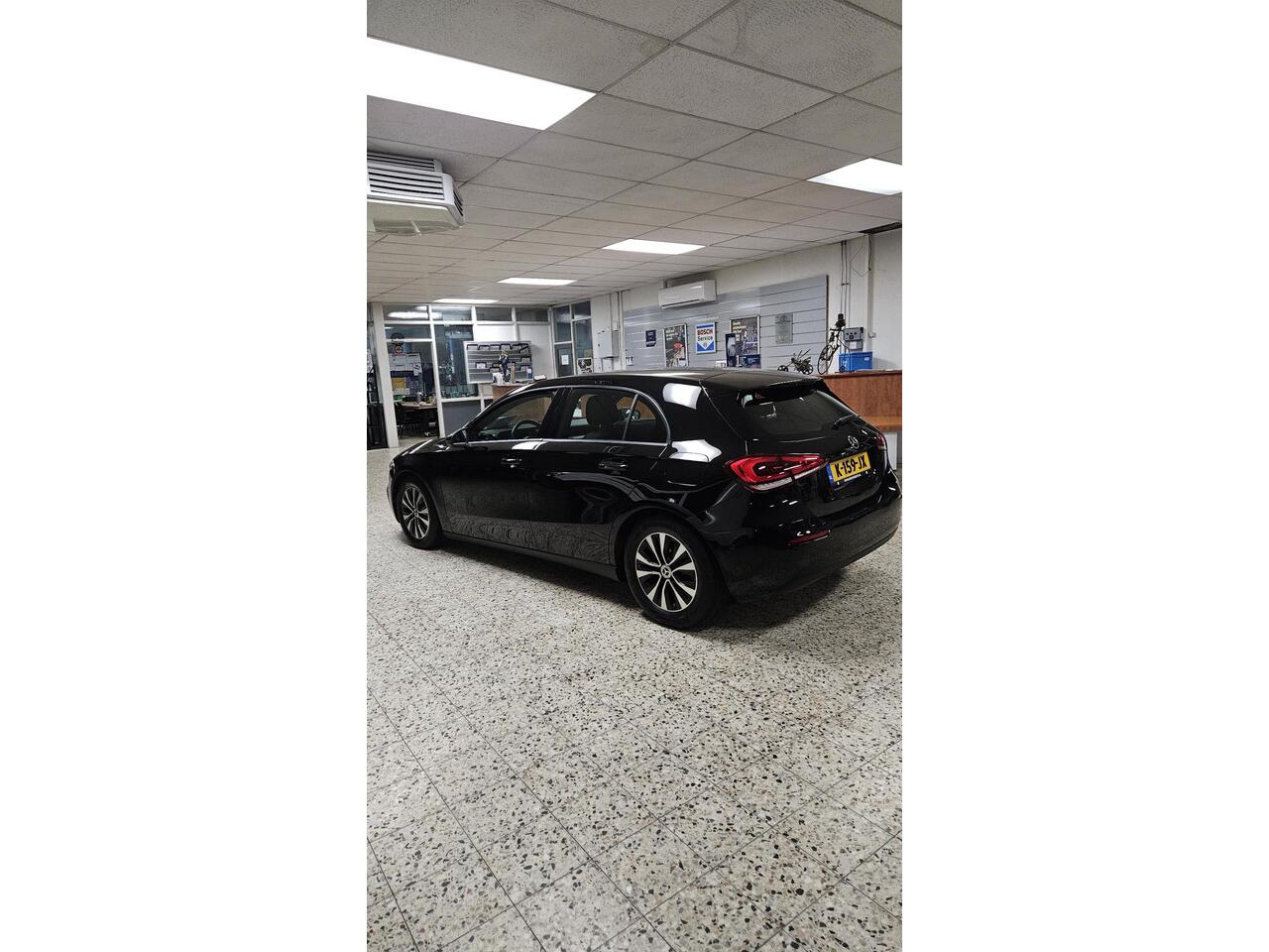 Mercedes-Benz A-KLASSE 180 Business Solution